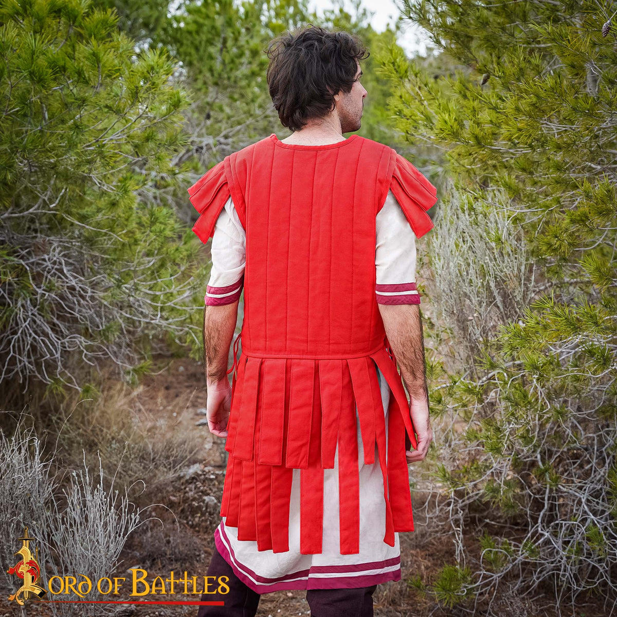 Subarmalis romana acolchada en algodón, color rojo