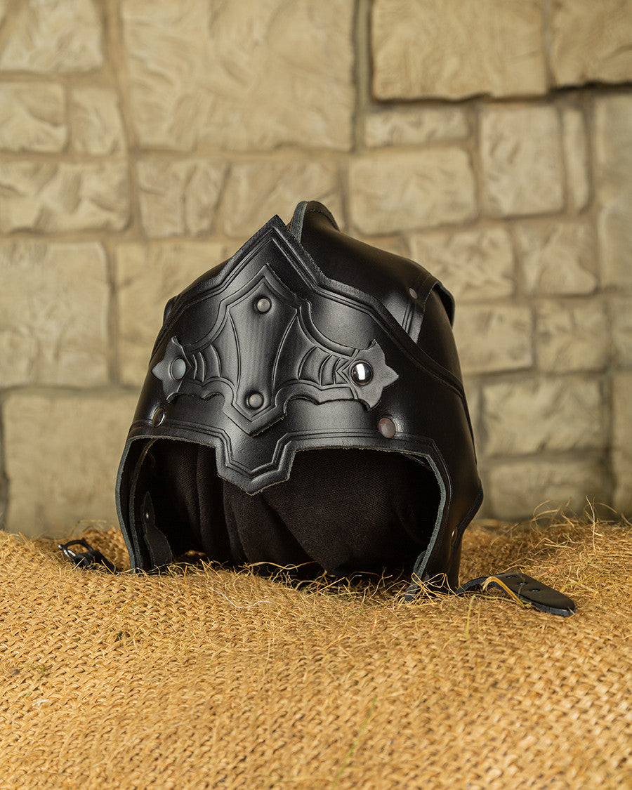 Casco medieval en cuero negro, modelo Antonius