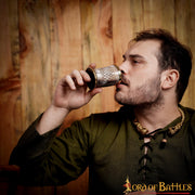 Vaso de chupito estilo vikingo, con bordes en latón