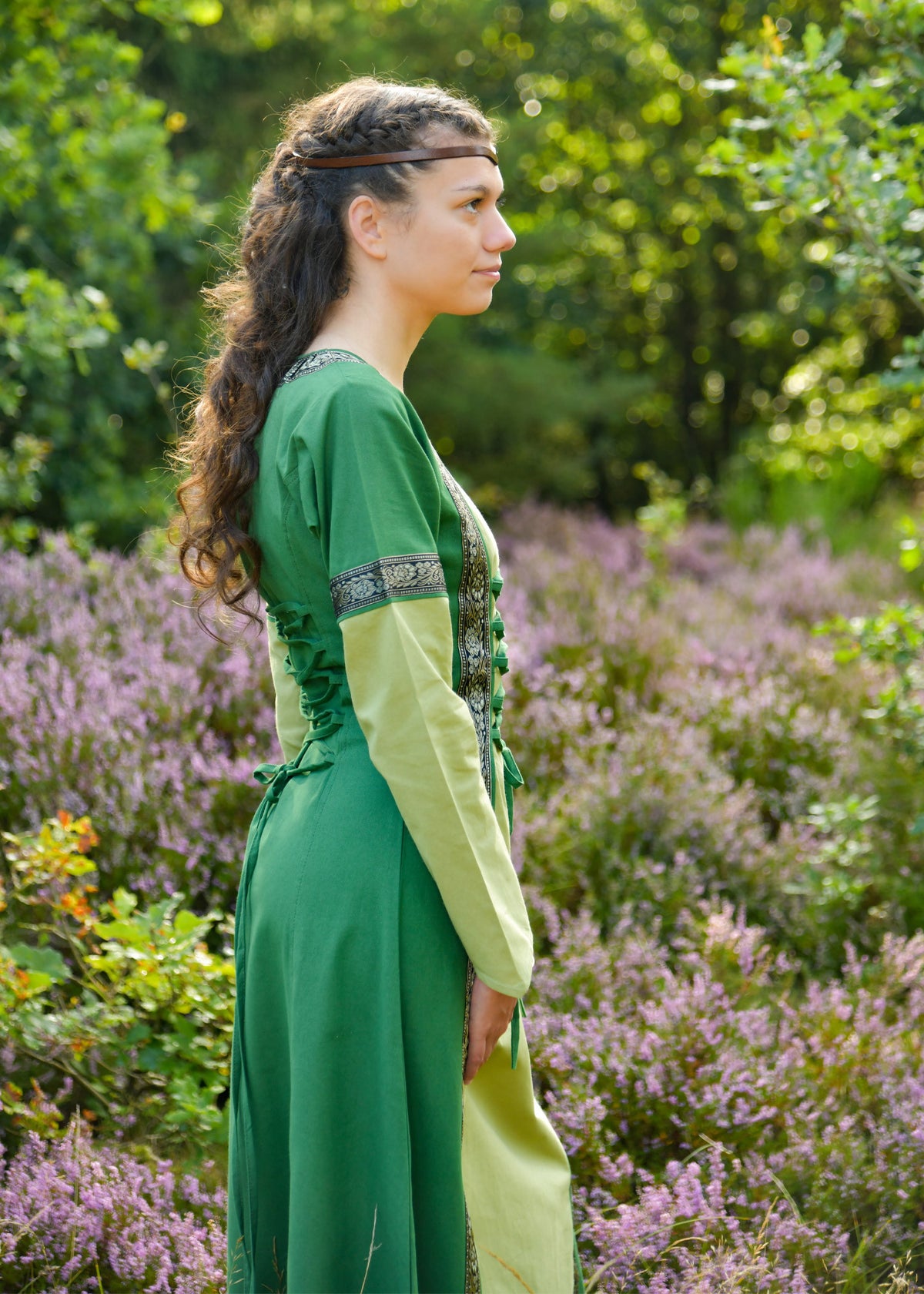 Vestido medieval modelo Eleanor, color verde