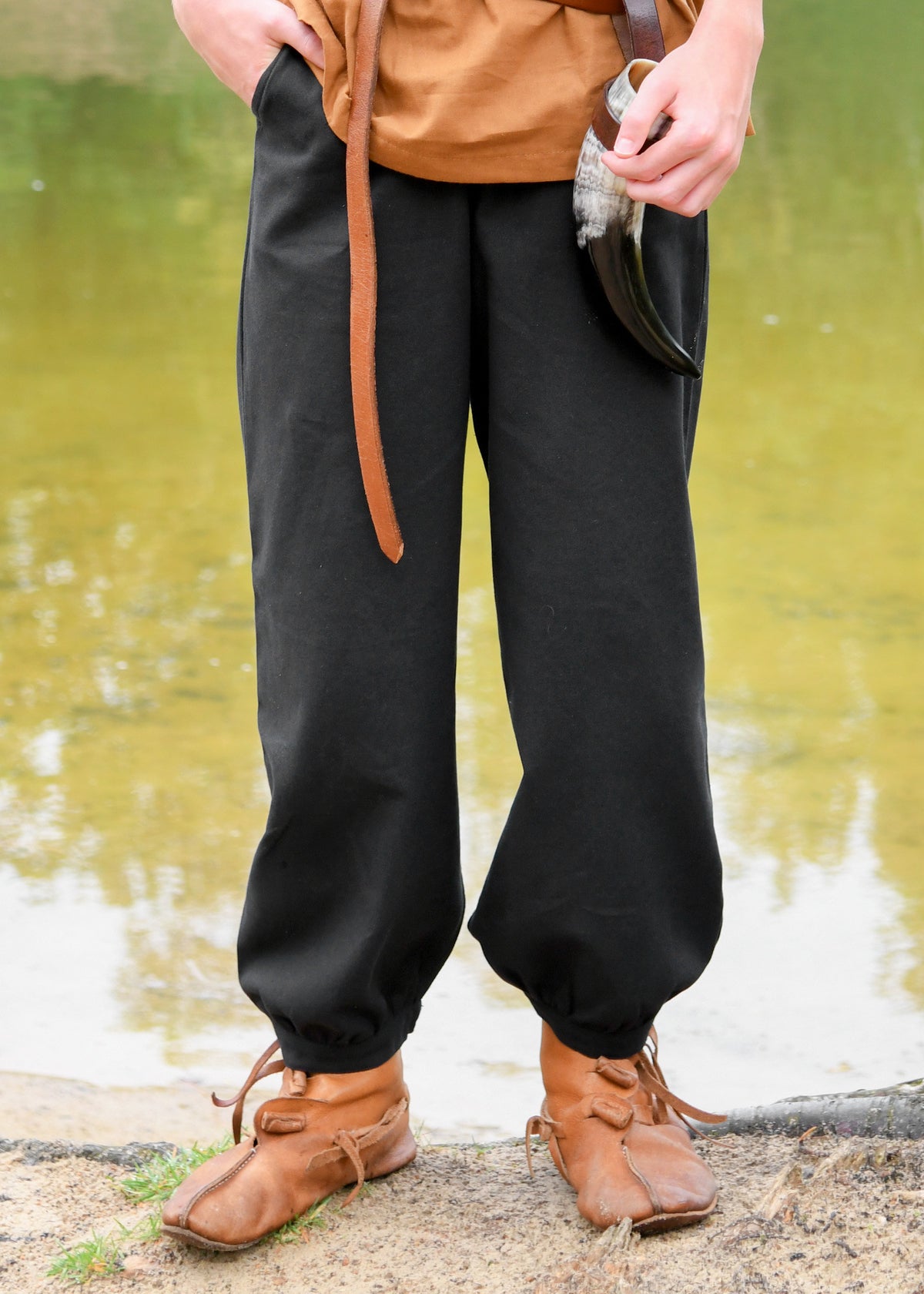 Pantalones medievales para niños modelo Thore, color negro